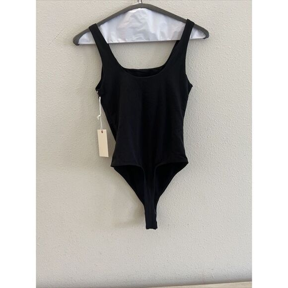 Good American Women's Sz 1/Small Black Sleeveless Scoop Neck Bodysuit NWT - Picture 2 of 8